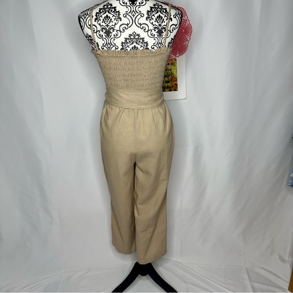 House of Harlow 1960 Smocked Top, Cropped Jumpsuit with Tie Sand Size Medium - Picture 6 of 13